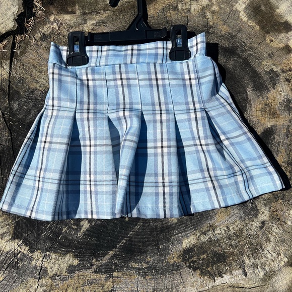 Blue Collared Top and Plaid Skirt Set - Picture 3 of 6
